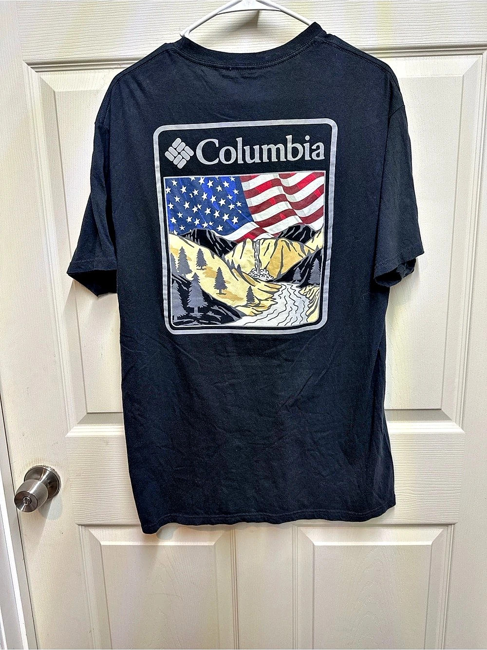 Columbia Men's Tree Flag Graphic T-Shirt Black Large